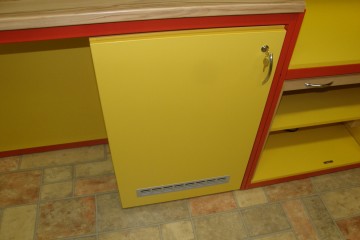 09301B-018