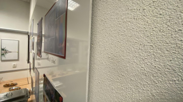 Bezrámová tabule z boku