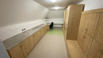 25040B-IMG_E0103